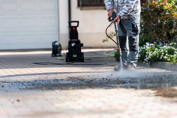 Why Choose Our Certified Pressure Washing Experts for Your Project Needs in Benton, IL?