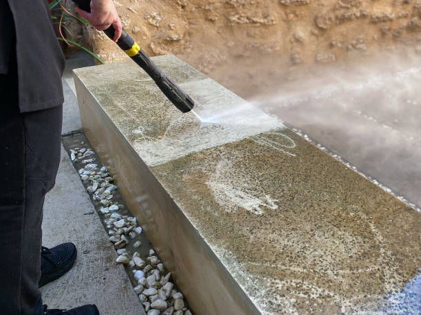 Best Pressure Washing Contractors  in Benton, IL